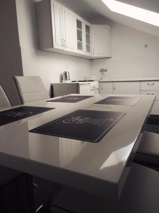 Sunshine Apartments Karlobag Bagian luar foto