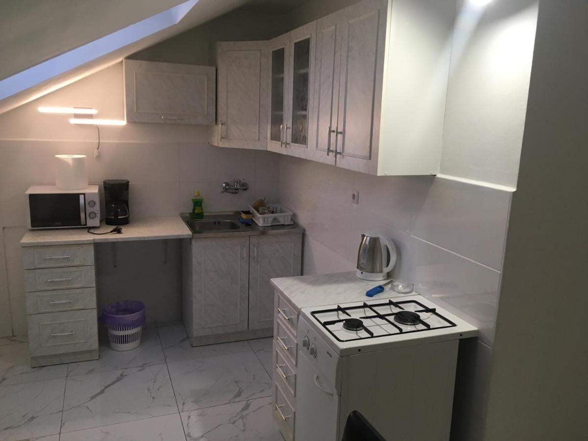 Sunshine Apartments Karlobag Bagian luar foto
